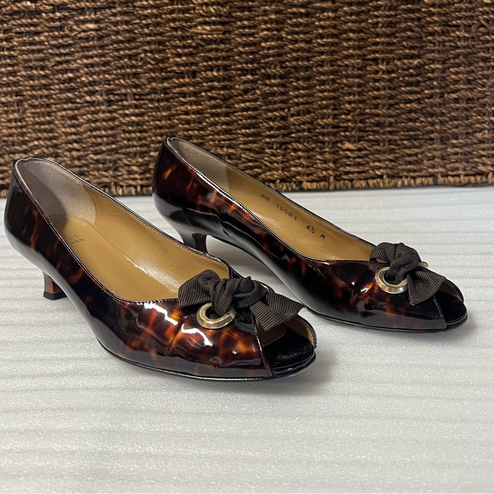 Stuart Weitzman Tortoise Shell Peep Toe Pumps With Bows Size 6.5